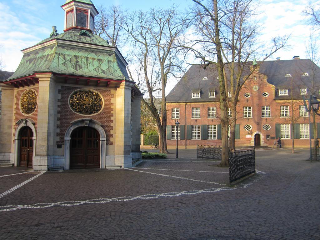 Stadthotel Am Buehnenhaus Kevelaer Exterior photo