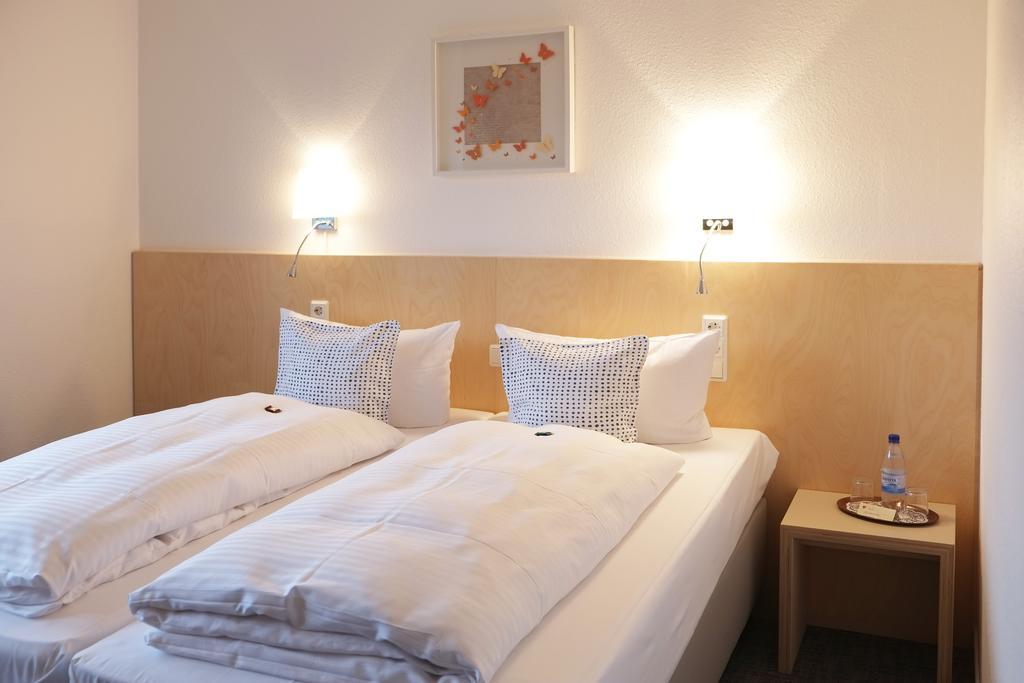 Stadthotel Am Buehnenhaus Kevelaer Room photo